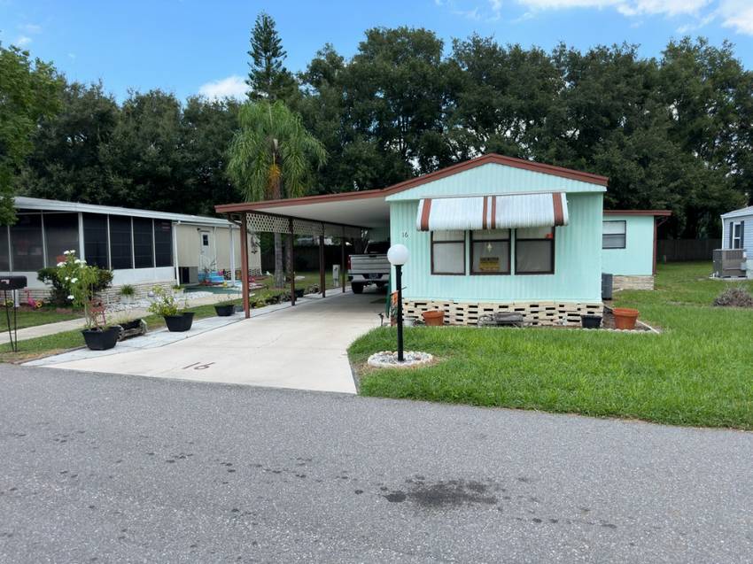 Haines City, FL Mobile Home for Sale located at 16 O'hara Drive The Landings At Lake Henry